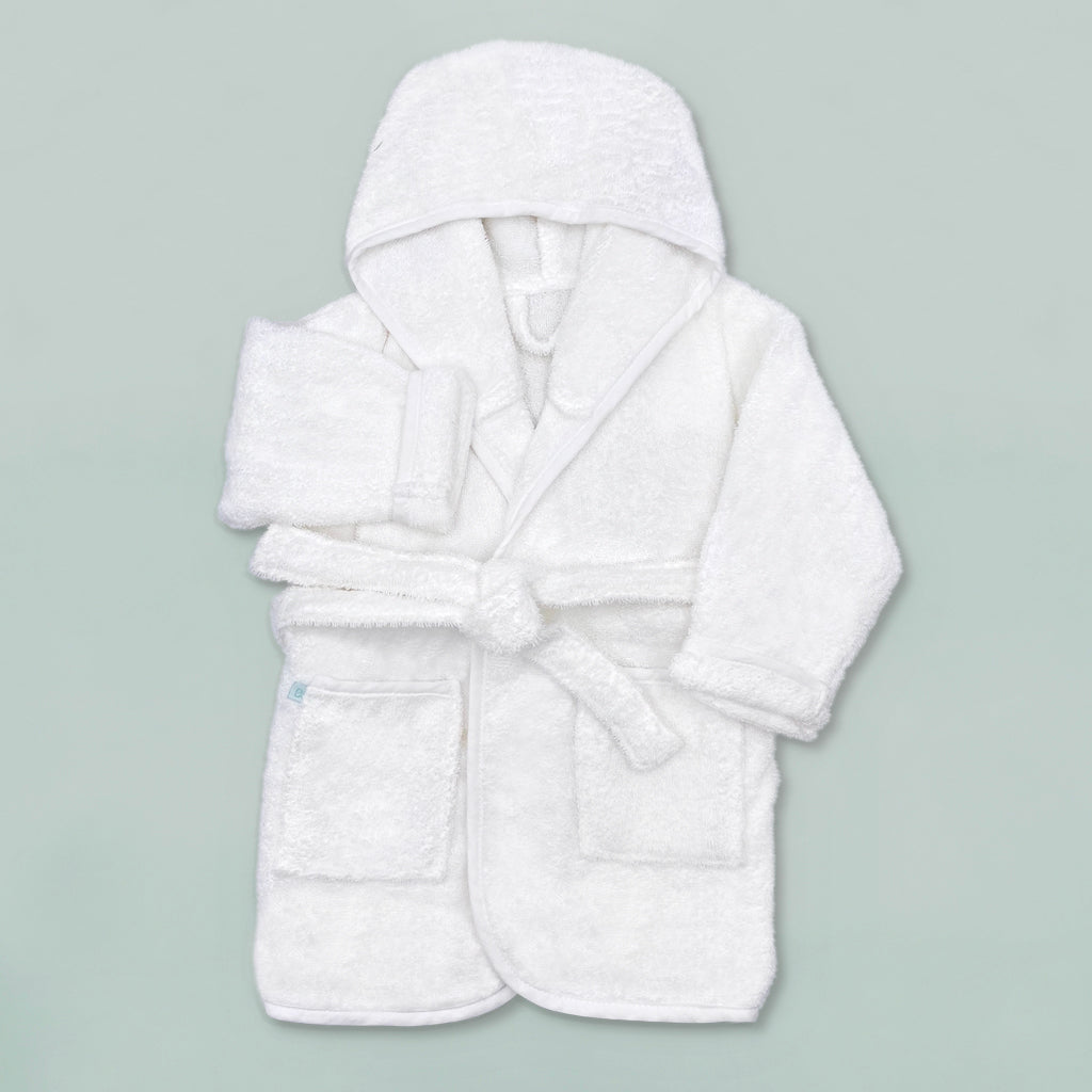 Welcome to the World Hamper, White